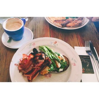 Queen Street Cafe. Breakfast.